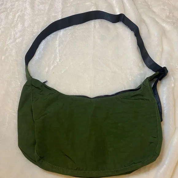 BAGGU Bay Laurel Medium Crescent Bag - Picture 8 of 15